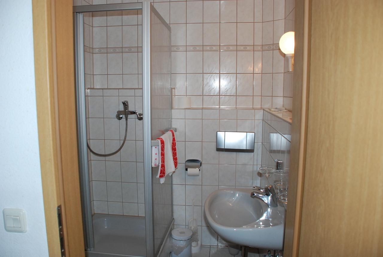 Hotel Schwarzaquelle Scheibe-Alsbach Room photo